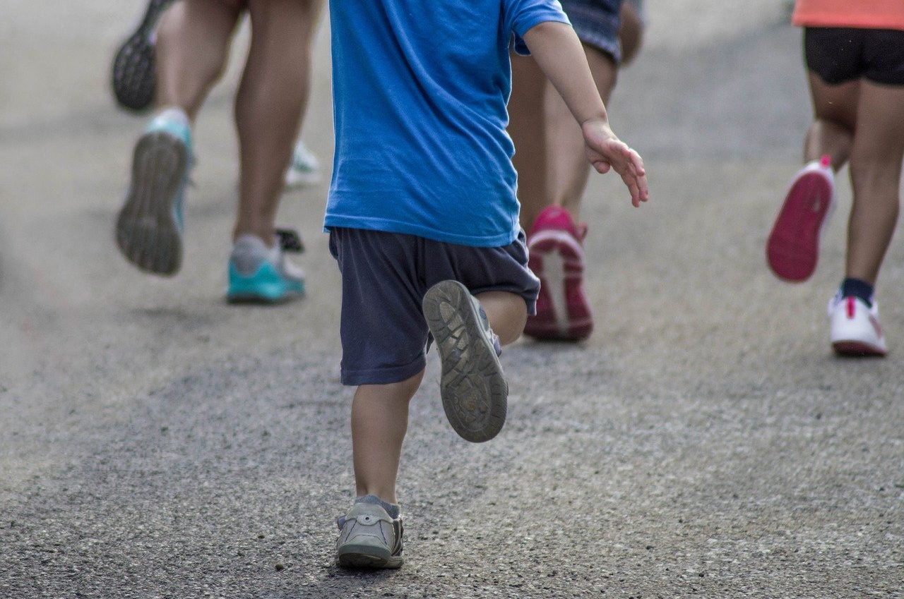 cropped-foot-race-3664656_1280.jpg